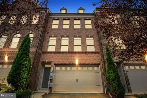 2527 Rolling Forest Dr, Hanover, MD 21076