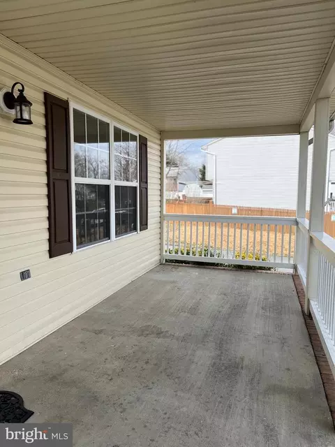 Exterior - 7772 Old House Rd, Pasadena, MD 21122 photo 3 of 4