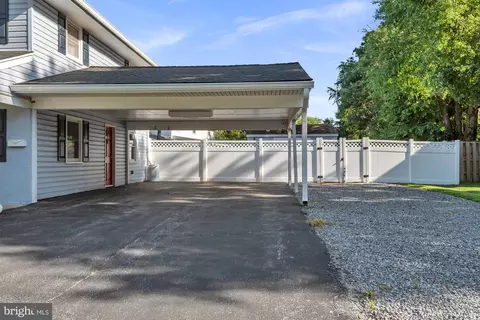Exterior - 1 King Ct, Annapolis, MD 21401 photo 8 of 14