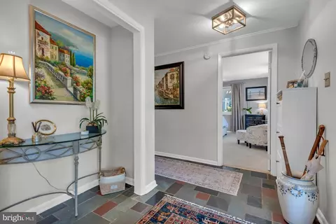 Entry Way - 1 King Ct, Annapolis, MD 21401 photo 2 of 3