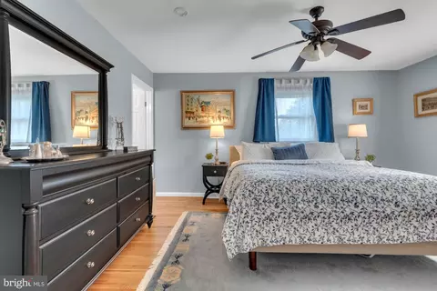 Bedroom - 1 King Ct, Annapolis, MD 21401 photo 2 of 4
