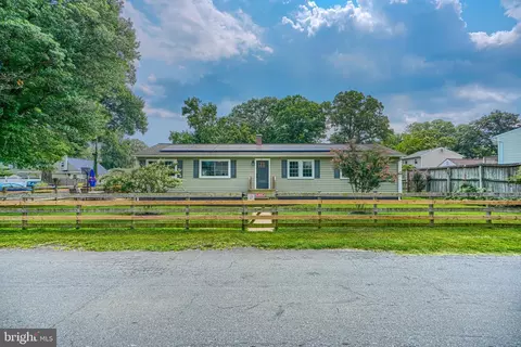 Exterior - 1813 Potomac Rd, Edgewater, MD 21037 photo 1 of 6
