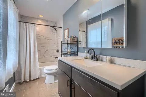 Bath - 1813 Potomac Rd, Edgewater, MD 21037 photo 3 of 5