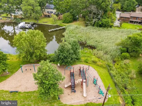 View/Area - 1813 Potomac Rd, Edgewater, MD 21037 photo 13 of 28