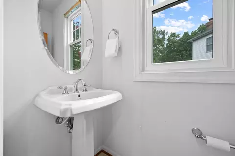 Bath - 1702 Jonafree Ct, Odenton, MD 21113 photo 4 of 4