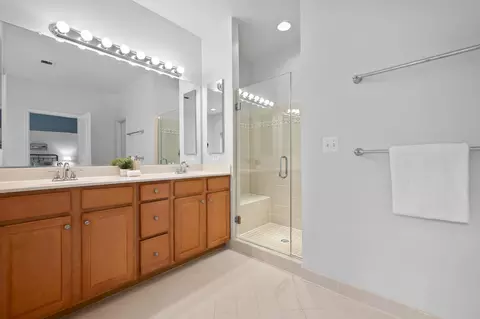 Bath - 1702 Jonafree Ct, Odenton, MD 21113 photo 2 of 4