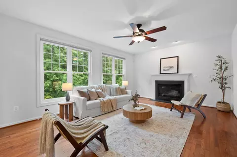 Living - 1702 Jonafree Ct, Odenton, MD 21113 photo 2 of 5
