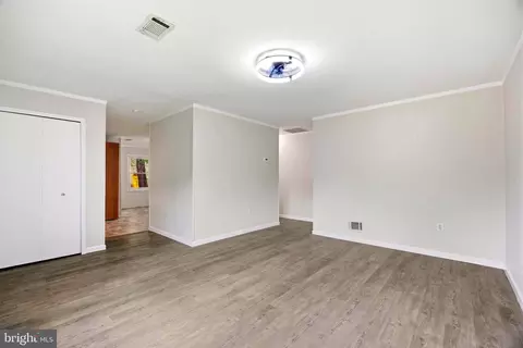 Living - 1319 Tenbrook Rd, Odenton, MD 21113 photo 2 of 4