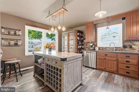 Kitchen - 224 Asbury Rd, Pasadena, MD 21122 photo 1 of 3