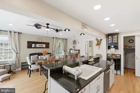 Kitchen - 1623 Shore Dr, Edgewater, MD 21037 photo 1 of 2