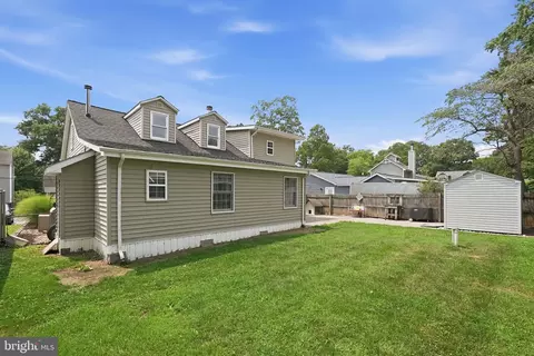 Exterior - 1623 Shore Dr, Edgewater, MD 21037 photo 5 of 8