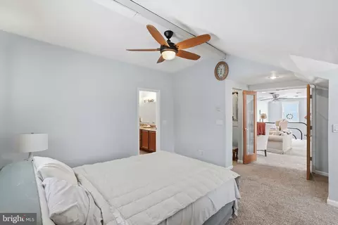 Bedroom - 1623 Shore Dr, Edgewater, MD 21037 photo 3 of 3