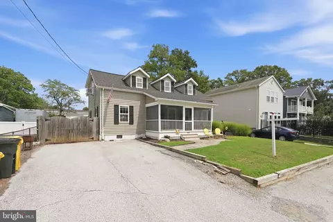 Exterior - 1623 Shore Dr, Edgewater, MD 21037 photo 3 of 8