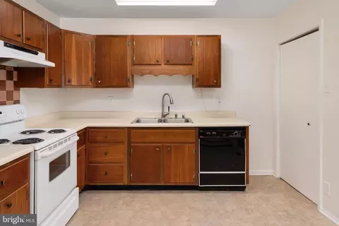 Kitchen - 3 Sheridan Rd, Arnold, MD 21012 photo 5 of 6