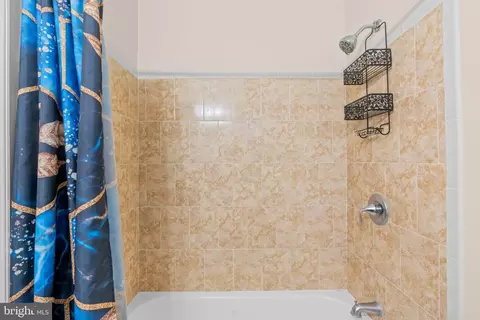 Bath - 7905 Marydell Ave, Pasadena, MD 21122 photo 2 of 2