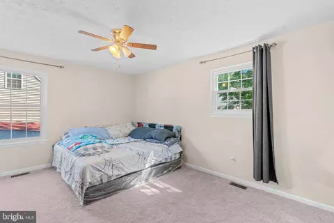 Bedroom - 7905 Marydell Ave, Pasadena, MD 21122 photo 2 of 6