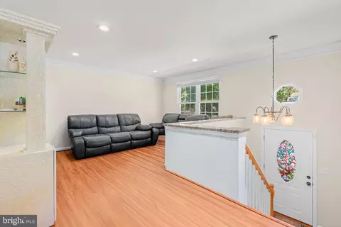 Entry Way - 7905 Marydell Ave, Pasadena, MD 21122 photo 2 of 3