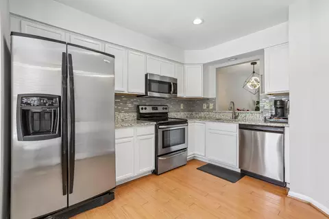 Kitchen - 8152 Hazy Dawn Ct, Pasadena, MD 21122 photo 2 of 3