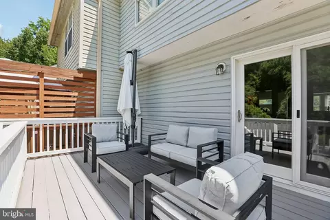 Exterior - 8152 Hazy Dawn Ct, Pasadena, MD 21122 photo 4 of 6