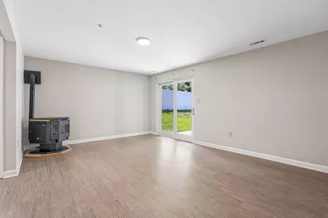 Living - 8152 Hazy Dawn Ct, Pasadena, MD 21122 photo 3 of 3
