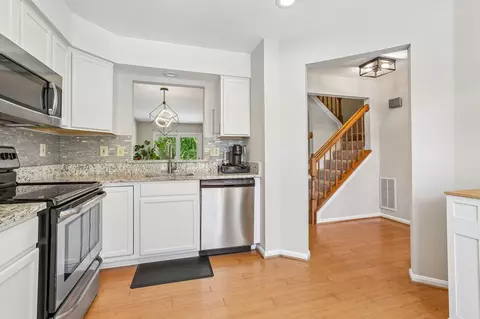 Kitchen - 8152 Hazy Dawn Ct, Pasadena, MD 21122 photo 3 of 3