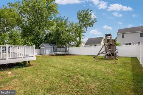 Exterior - 249 Harlem Rd, Pasadena, MD 21122 photo 9 of 13