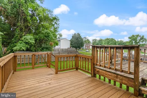 Exterior - 1238 Holmespun Dr, Pasadena, MD 21122 photo 3 of 5