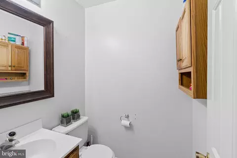 Bath - 1238 Holmespun Dr, Pasadena, MD 21122 photo 1 of 5