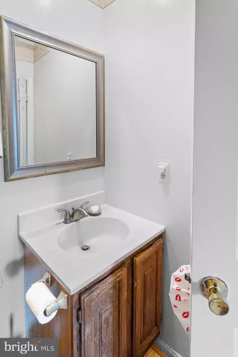 Bath - 1238 Holmespun Dr, Pasadena, MD 21122 photo 5 of 5