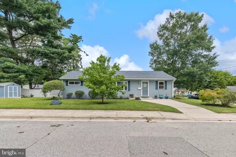 1013 Guy Dr, Glen Burnie, MD 21061