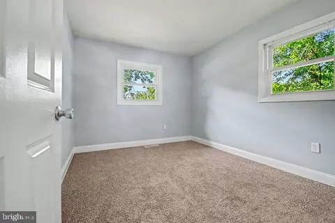 Bedroom - 3198 Riva Rd, Riva, MD 21140 photo 4 of 6