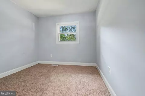 Bedroom - 3198 Riva Rd, Riva, MD 21140 photo 5 of 6