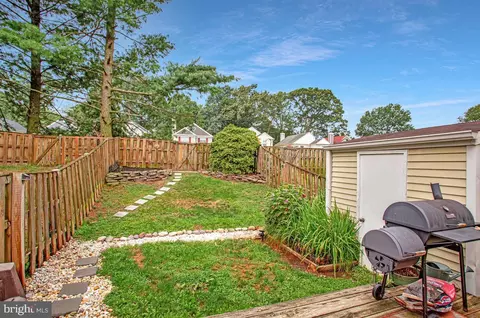 Exterior - 8061 Croydon Way, Pasadena, MD 21122 photo 7 of 8