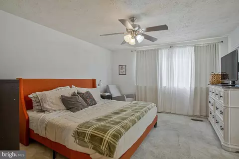 Bedroom - 8061 Croydon Way, Pasadena, MD 21122 photo 1 of 6
