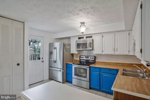 Kitchen - 8061 Croydon Way, Pasadena, MD 21122 photo 1 of 3