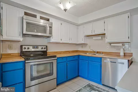 Kitchen - 8061 Croydon Way, Pasadena, MD 21122 photo 3 of 3