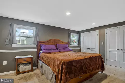 Bedroom - 802 207th St, Pasadena, MD 21122 photo 5 of 6
