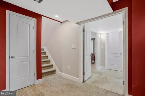 Entry Way - 802 207th St, Pasadena, MD 21122 photo 4 of 4