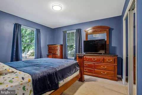 Bedroom - 802 207th St, Pasadena, MD 21122 photo 1 of 6