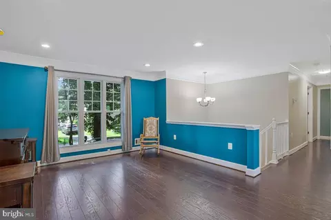 Entry Way - 802 207th St, Pasadena, MD 21122 photo 2 of 4