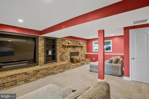 Other - 802 207th St, Pasadena, MD 21122 photo 6 of 9