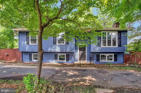 Exterior - 802 207th St, Pasadena, MD 21122 photo 1 of 7