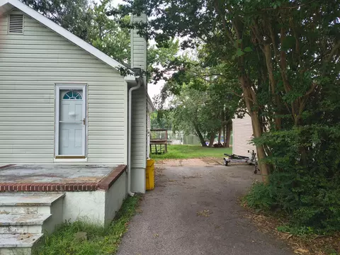 Exterior - 1704 Twickenham Rd, Pasadena, MD 21122 photo 2 of 2