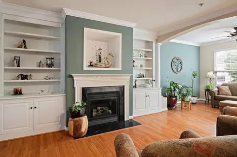 Living - 249 Galewood Dr, Edgewater, MD 21037 photo 2 of 5
