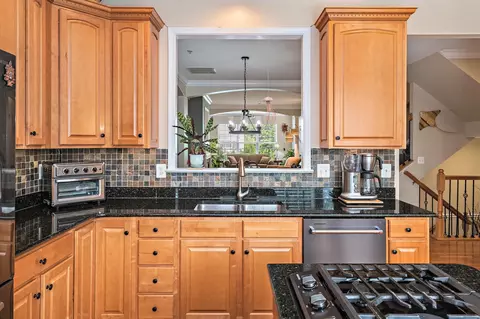 Kitchen - 249 Galewood Dr, Edgewater, MD 21037 photo 3 of 5