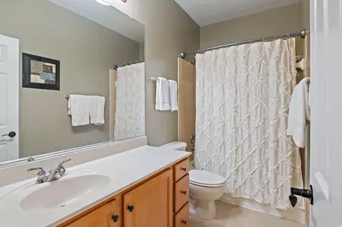 Bath - 249 Galewood Dr, Edgewater, MD 21037 photo 6 of 6