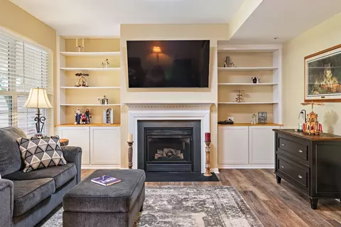 Living - 249 Galewood Dr, Edgewater, MD 21037 photo 4 of 5