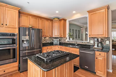 Kitchen - 249 Galewood Dr, Edgewater, MD 21037 photo 2 of 5