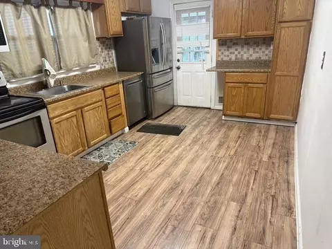 Entry Way - 765 204th St, Pasadena, MD 21122 photo 1 of 3