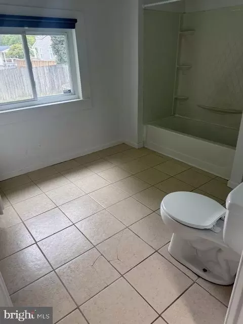 Bath - 765 204th St, Pasadena, MD 21122 photo 2 of 2